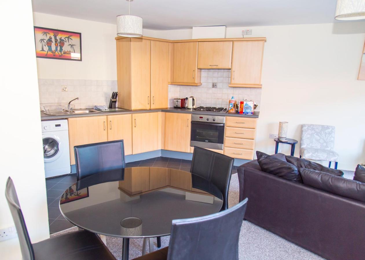 Apartment Centre 2 Bedroom Ensuited Free Parking