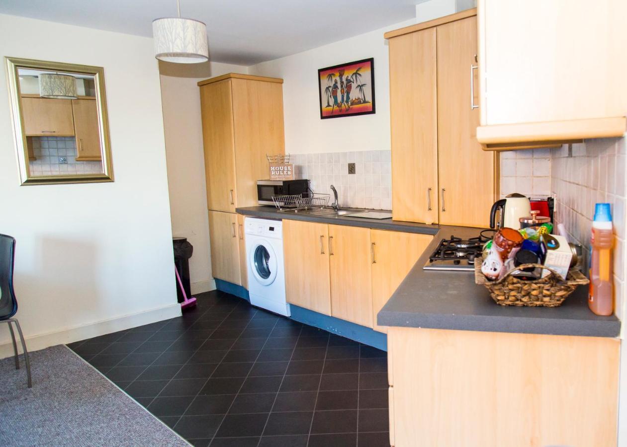 Centre 2 Bedroom Ensuited Free Parking Apartment Belfast